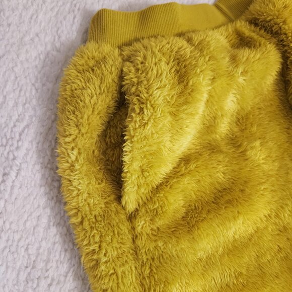 NWT Chartreuse Ugg Camilia Sherpa Shorts Medium - Picture 8 of 14